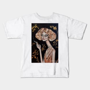 Gothic retro girl with big eyes smoking Kids T-Shirt